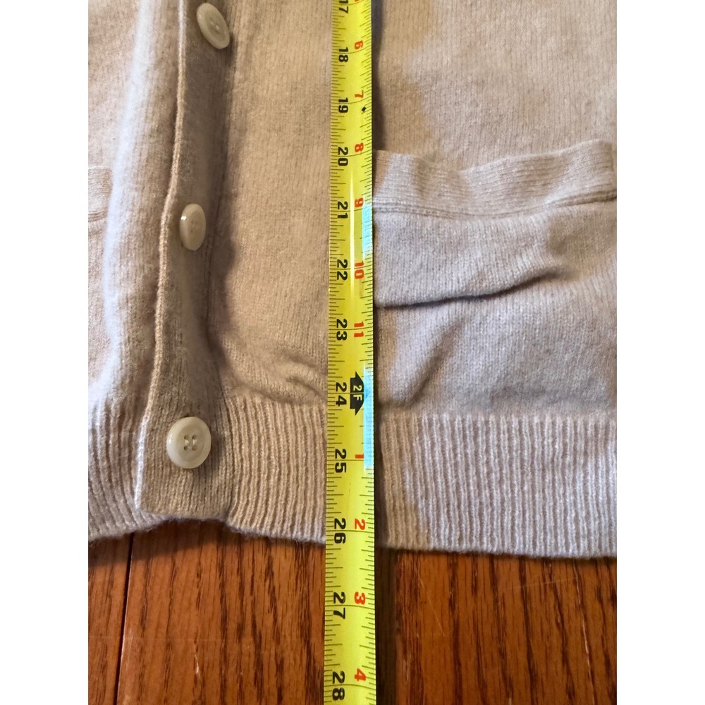 John Ashford Mens XL Beige 100% Wool V-Neck Button Front Cardigan Sweater marks - Picture 8 of 8